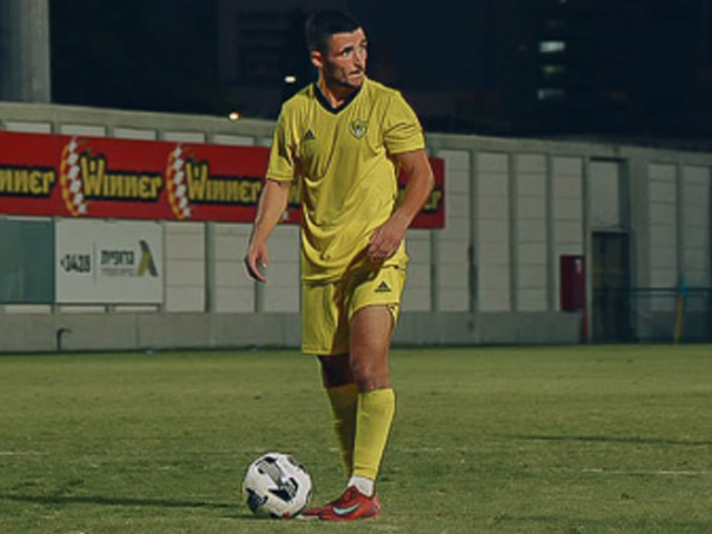 בולט בשורות יבנה. שניאור